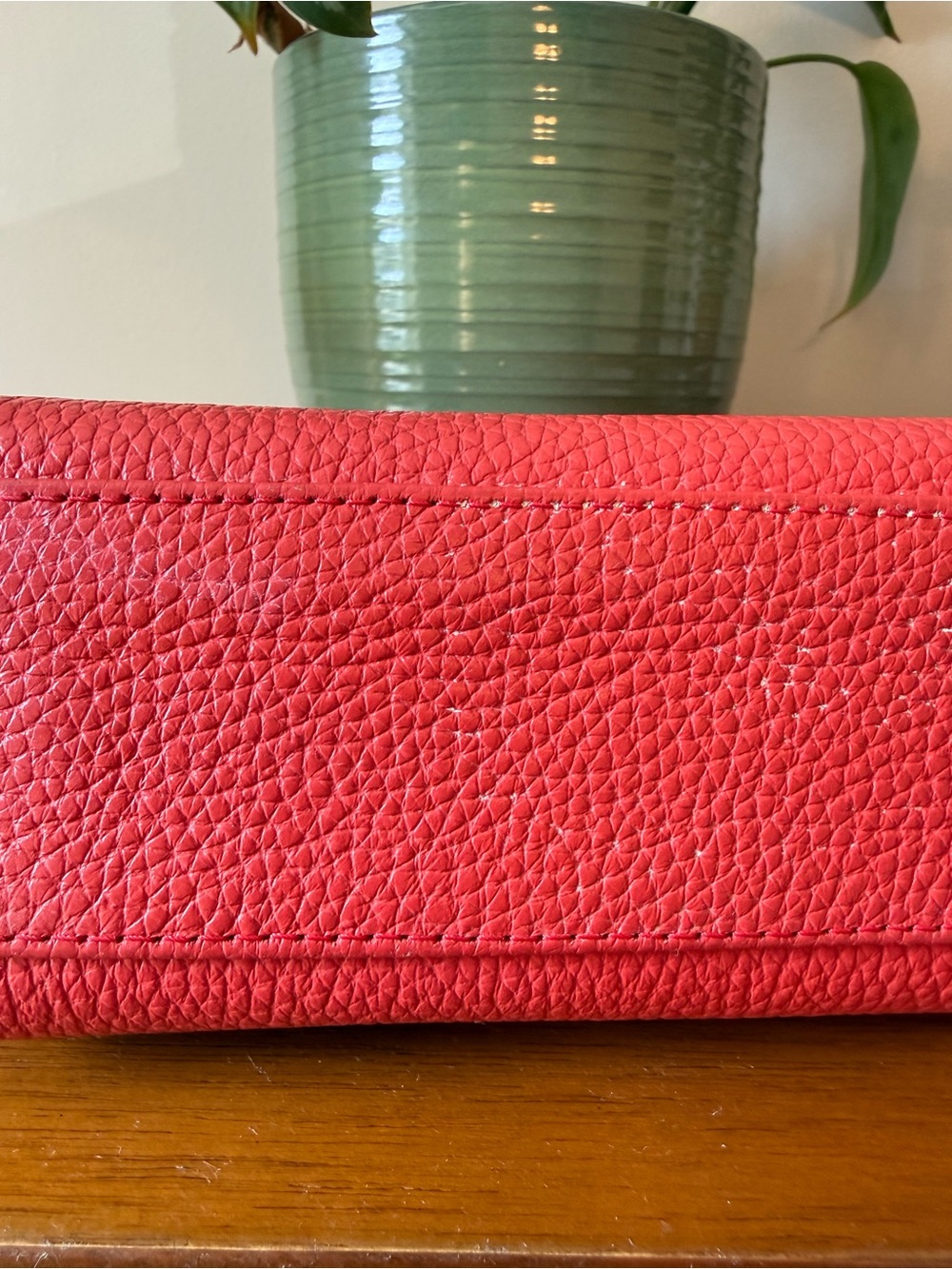 Cuyana Pebbled Leather Crossbody Bag - Picture 4 of 10